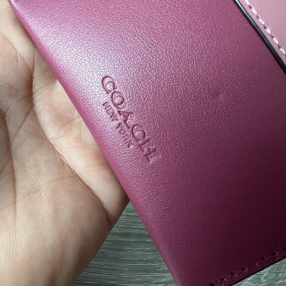 Coach Turnlock Card Case Hangtag, Keychain - Picture 3 of 5